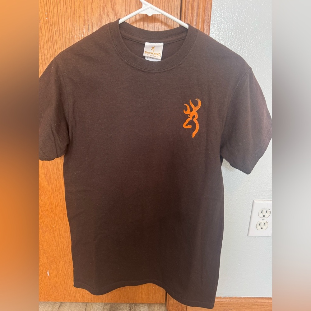 Browning SMALL brown short sleeve Tee- graphic on back
